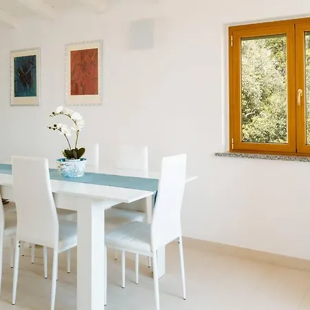 Piccapiana Sea View Attic Flat La Spezia