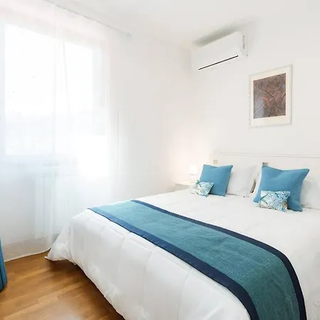 Apartment Piccapiana Sea View Attic Flat *