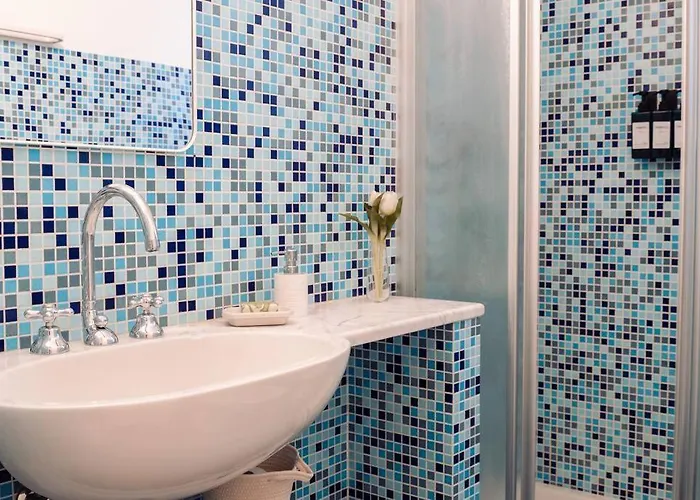 Piccapiana Sea View Attic Flat - Mytouristhome Apartment *