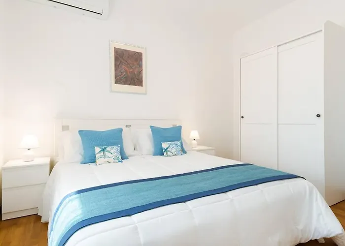 Apartment Piccapiana Sea View Attic Flat - Mytouristhome *