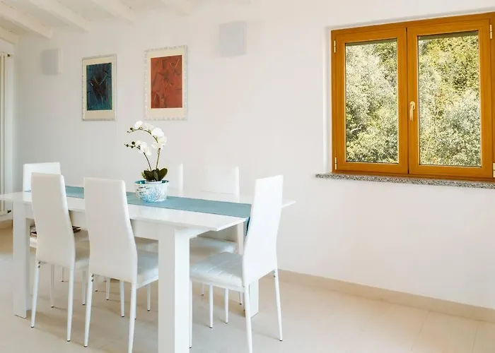 Piccapiana Sea View Attic Flat La Spezia