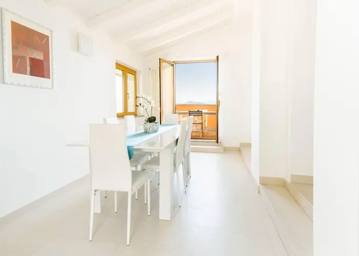 Piccapiana Sea View Attic Flat * La Spezia